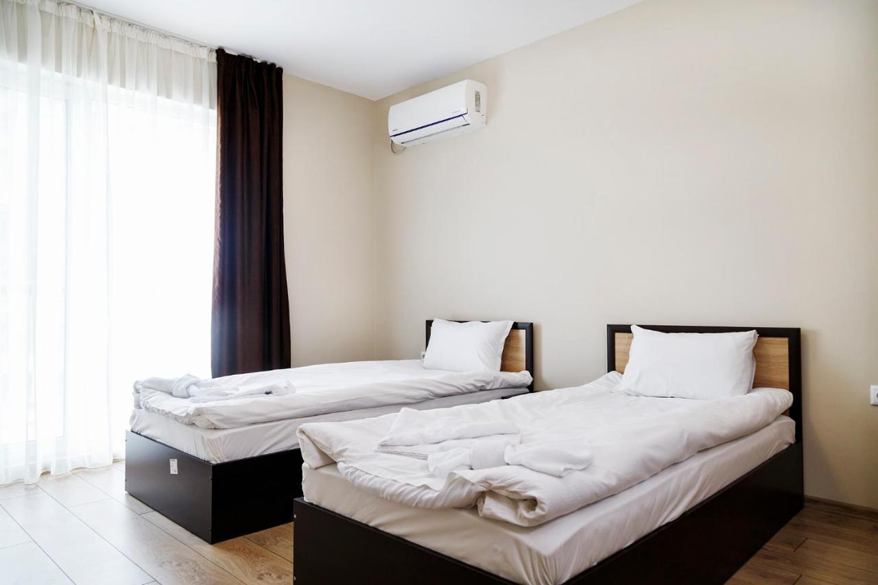 Family Hotel - City Hotel Γιάμπολ Εξωτερικό φωτογραφία