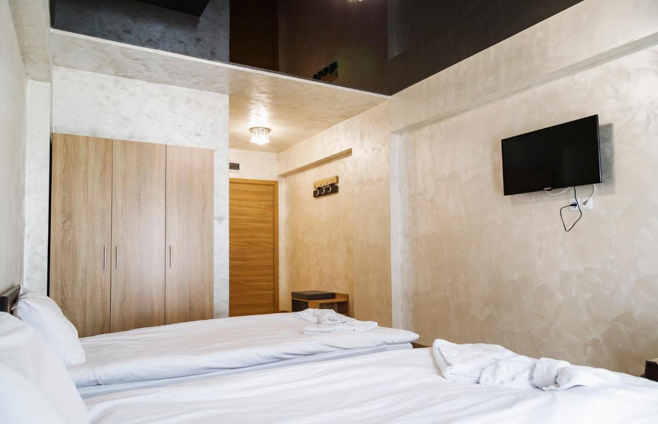 Family Hotel - City Hotel Γιάμπολ Εξωτερικό φωτογραφία