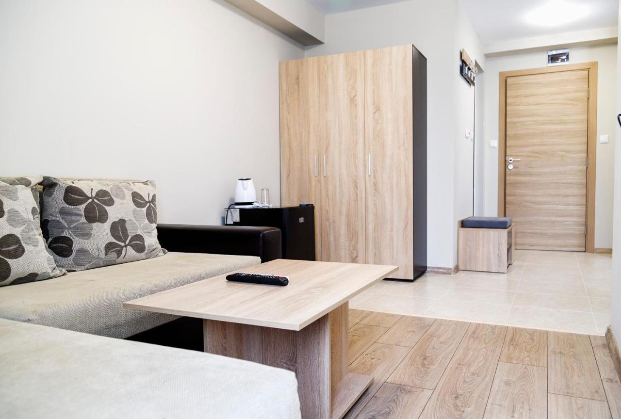 Family Hotel - City Hotel Γιάμπολ Εξωτερικό φωτογραφία