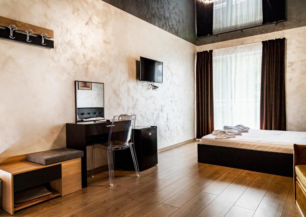 Family Hotel - City Hotel Γιάμπολ Εξωτερικό φωτογραφία