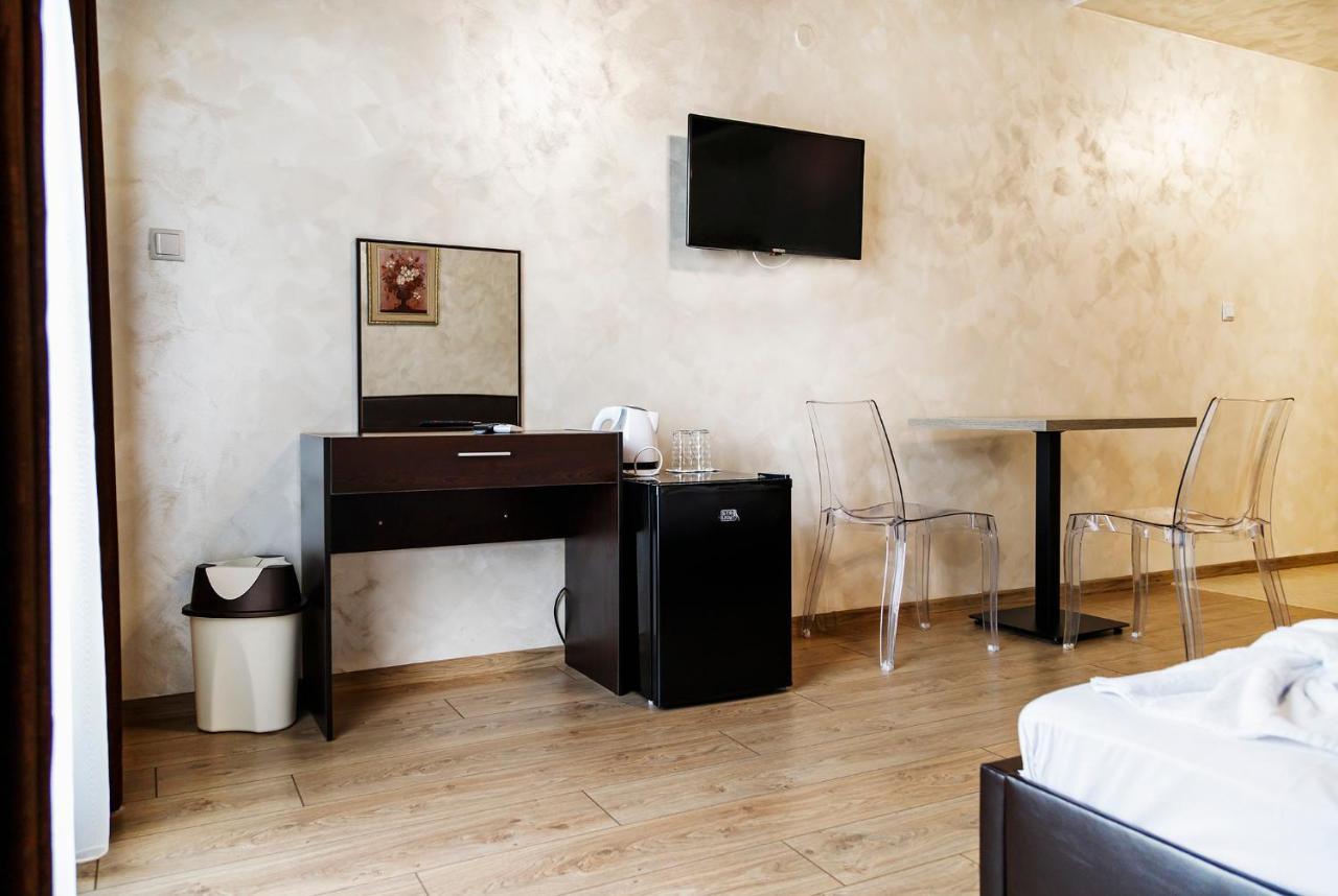 Family Hotel - City Hotel Γιάμπολ Εξωτερικό φωτογραφία