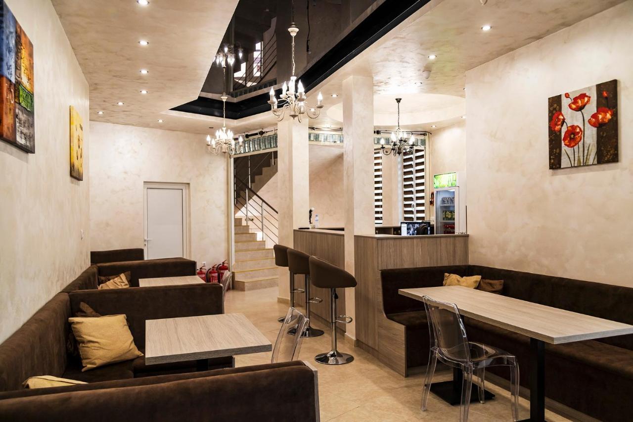 Family Hotel - City Hotel Γιάμπολ Εξωτερικό φωτογραφία