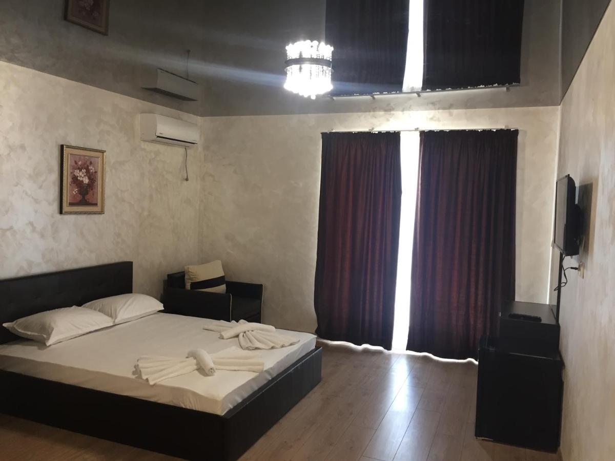 Family Hotel - City Hotel Γιάμπολ Εξωτερικό φωτογραφία
