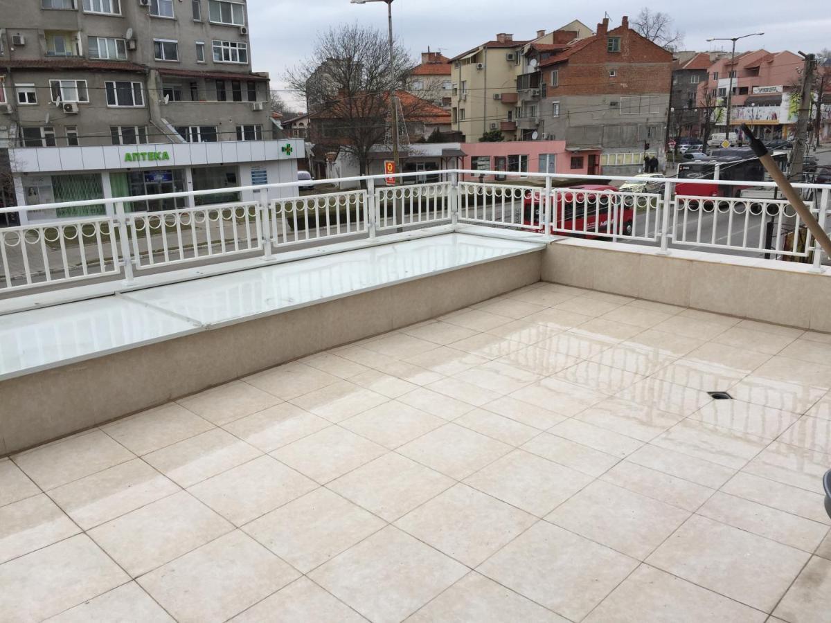 Family Hotel - City Hotel Γιάμπολ Εξωτερικό φωτογραφία