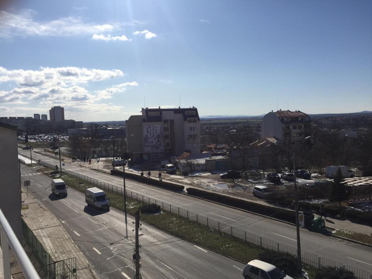 Family Hotel - City Hotel Γιάμπολ Εξωτερικό φωτογραφία